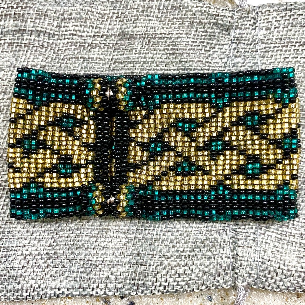 Celtic Knot Work Beaded Bracelet with Magnetic Closure in Green, Black, & Gold